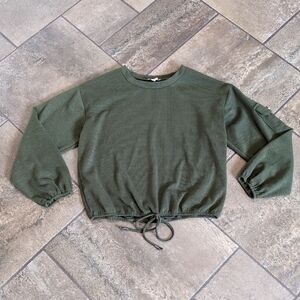 Rabbit Rose Ribbed Long Sleeve Crop Top Light Weight Summer Size M Army Green